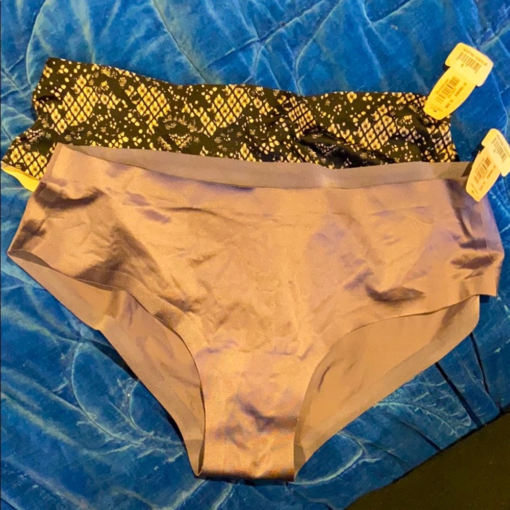 2 pair Victoria’s secret hiphugger underwear NWT